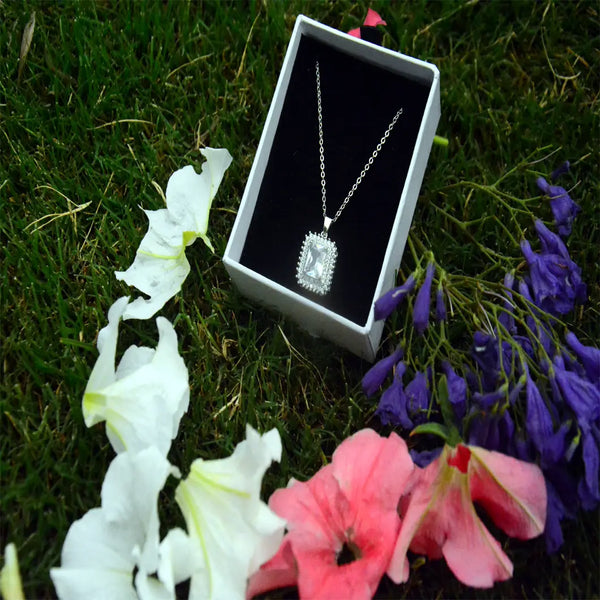 Elegant Crystal Pendant Necklace – Silver Finish
